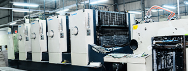 Gia công các công đoạn sau in: bế, dán hộp, cán màng OPP, UV